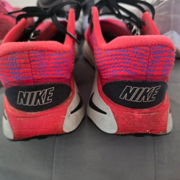Nike Shoes, 10.5 Womens - Picture 6 of 9